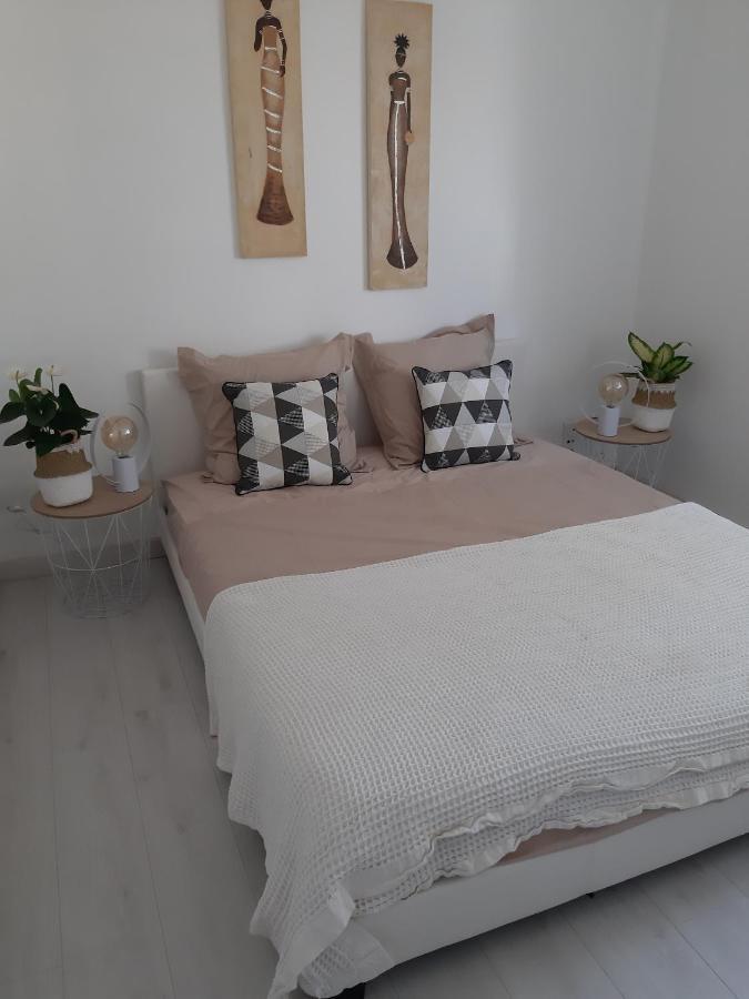 Bed and Breakfast La Casita Serignanaise - Apt T2 - Clim - Jardin Экстерьер фото
