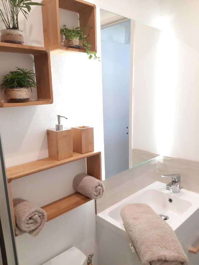 Bed and Breakfast La Casita Serignanaise - Apt T2 - Clim - Jardin Экстерьер фото