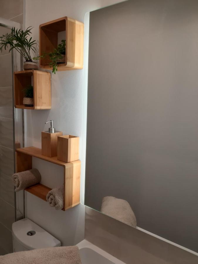 Bed and Breakfast La Casita Serignanaise - Apt T2 - Clim - Jardin Экстерьер фото